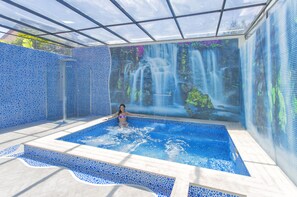 Indoor pool, outdoor pool