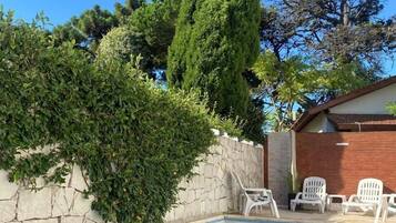 Alberca al aire libre por temporada