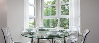 Elms Way - Donnini Apartments