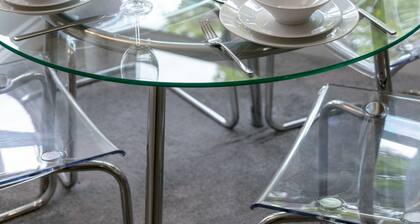 Elms Way - Donnini Apartments