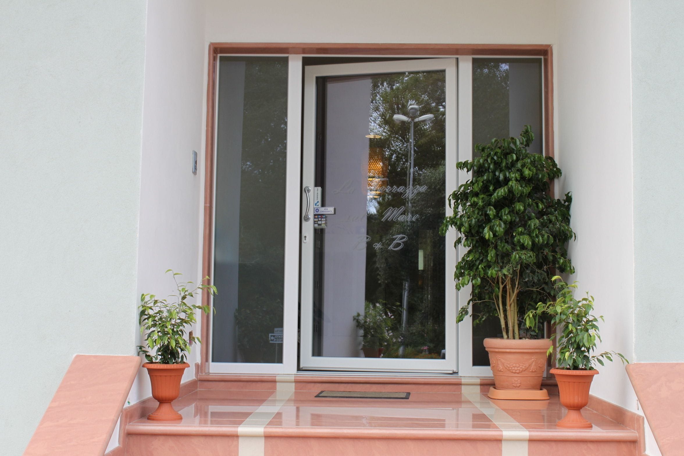 Entrée de l’hébergement