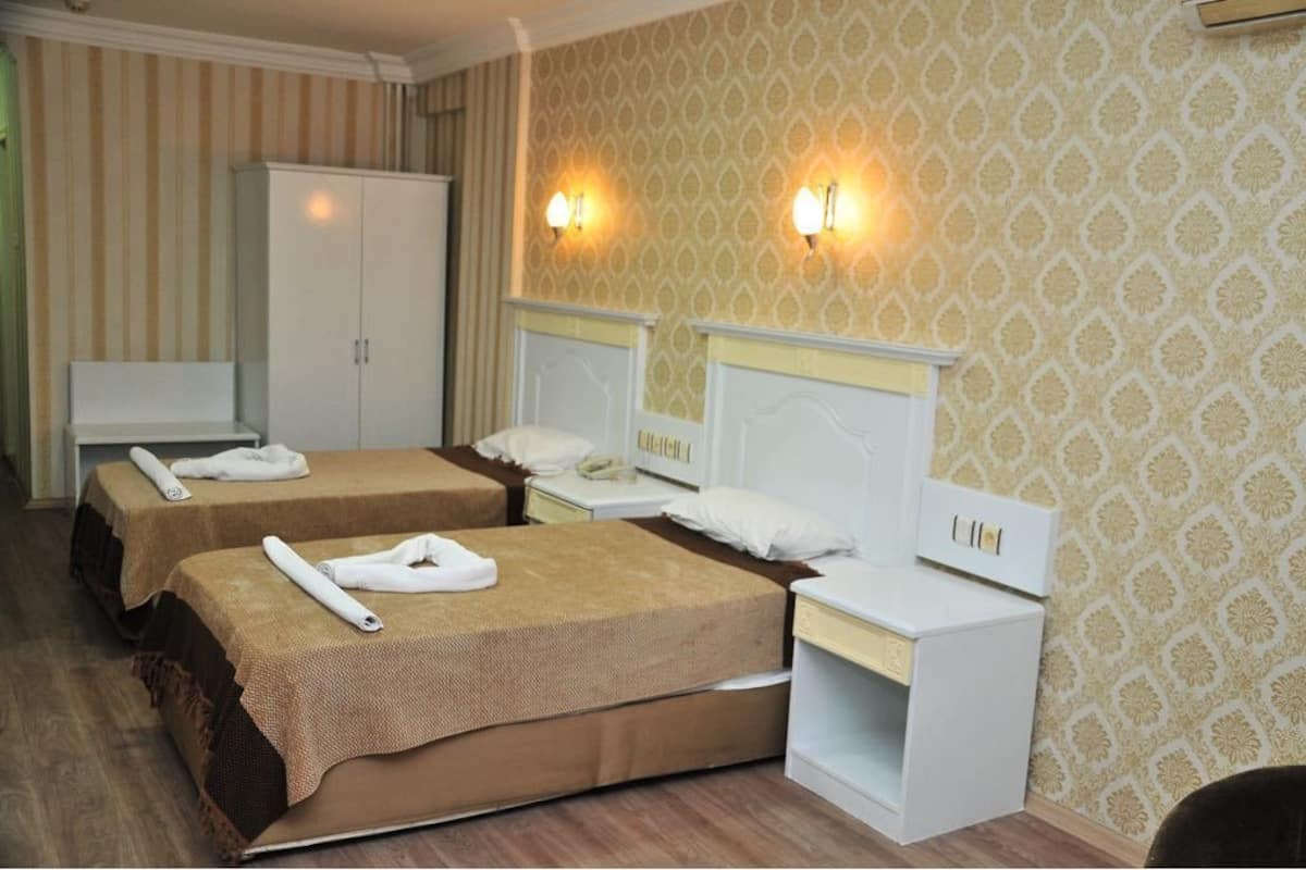 Minibar, desk, free WiFi