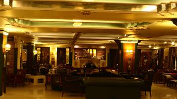 Área de estar no saguão