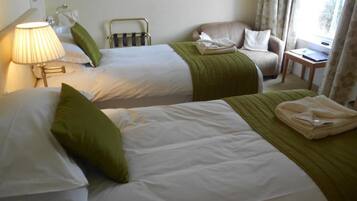 Iron/ironing board, free WiFi, bed sheets