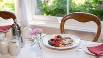 Free daily full breakfast