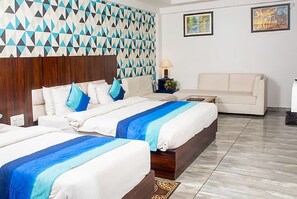 Luxury Suite, 1 Bedroom, Garden View | Egyptian cotton sheets, premium bedding, down duvets - Hotel SGT Plaza (Varanasi)