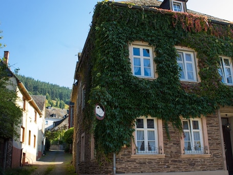 Exterior. Hotel Zur Post