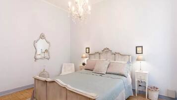 Standard Double Room, Ensuite, City View | Free cribs/infant beds, rollaway beds, free WiFi, bed sheets