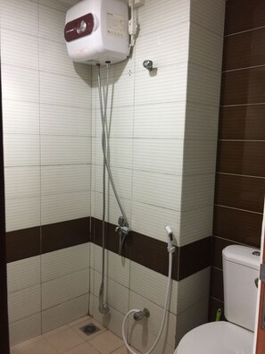 Deluxe studio | Badkamer met douche