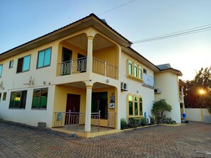 บริเวณภายนอก