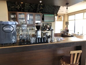 Coffee shop - Migz N Tons Place at Cypress Towers (Taguig)