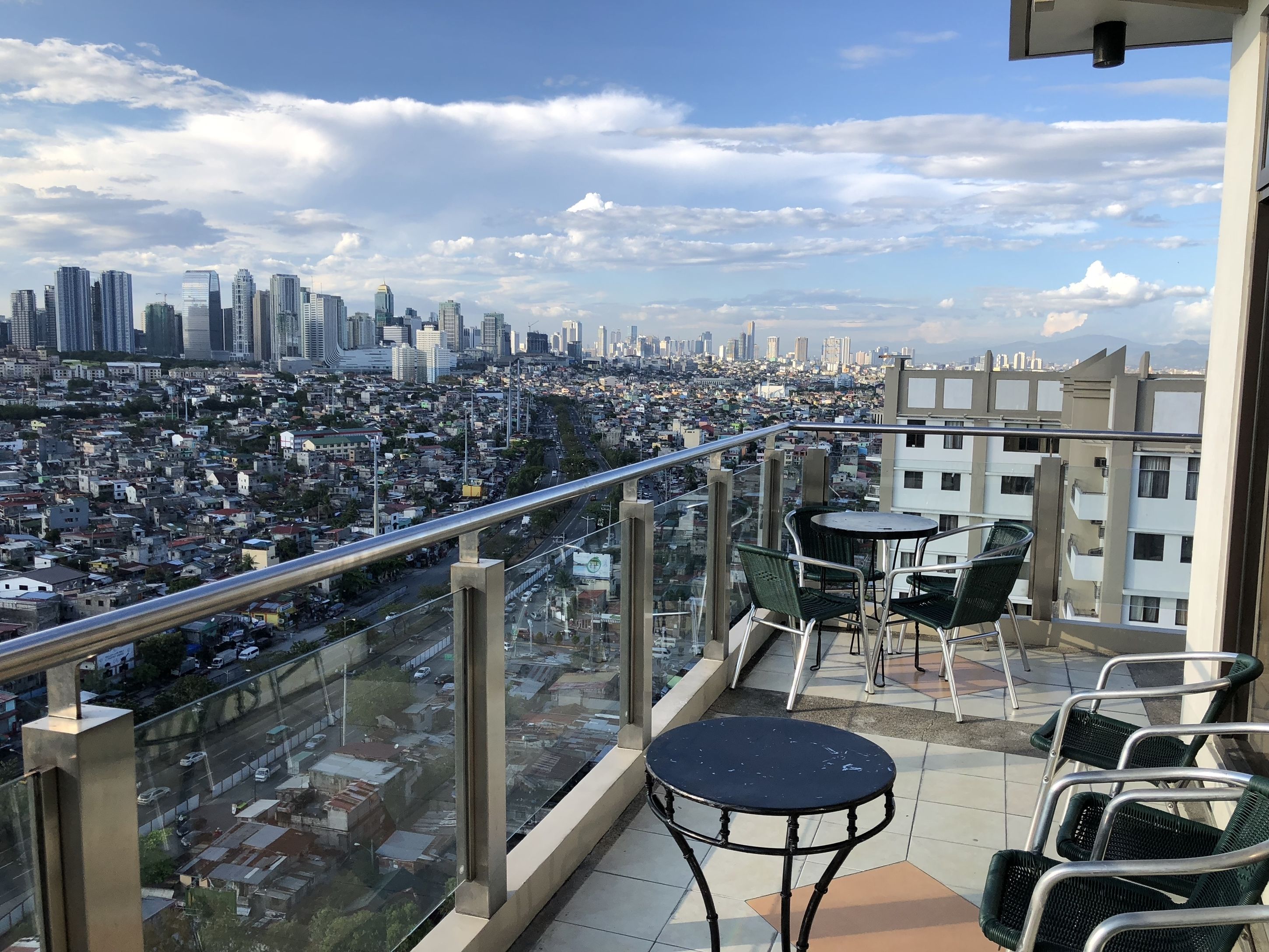 Frühstück, Mittagessen, Abendessen, lokale und internationale Küche 