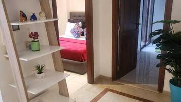 Apartment, 2 Bedrooms, Ground Floor | 2 bilik tidur, kalis bunyi, Wi-fi percuma, cadar katil