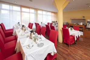 Daily buffet breakfast (EUR 12 per person)