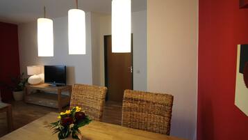 Junior-Suite | Wohnbereich | Fernseher