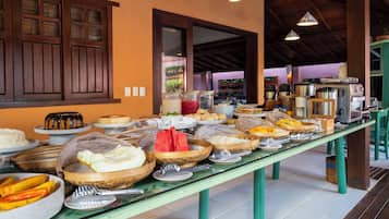 Desayuno bufé gratuito y diario