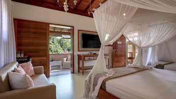 Suite Master Quadruplo com Hidromassagem Dupla | Minibar, caja de seguridad en la habitación y cortinas blackout