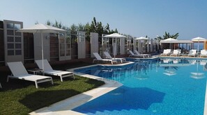 Piscina a l'aire lliure de temporada 