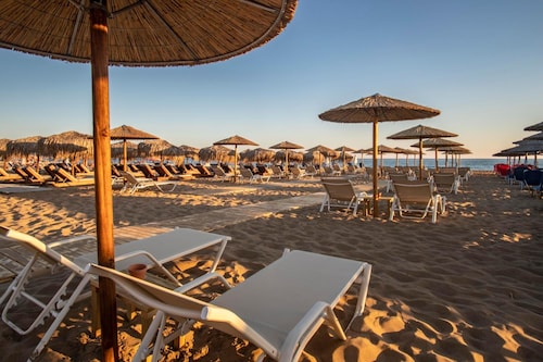 Armeno Resort and Armeno Annex