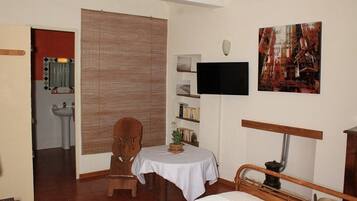 Quarto casal (Pennec) | Banheiro | Chuveiro, produtos de toalete grátis, secador de cabelo