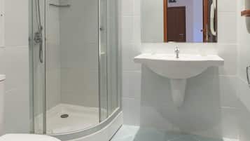 Deep-soaking bathtub, free toiletries, hair dryer, towels