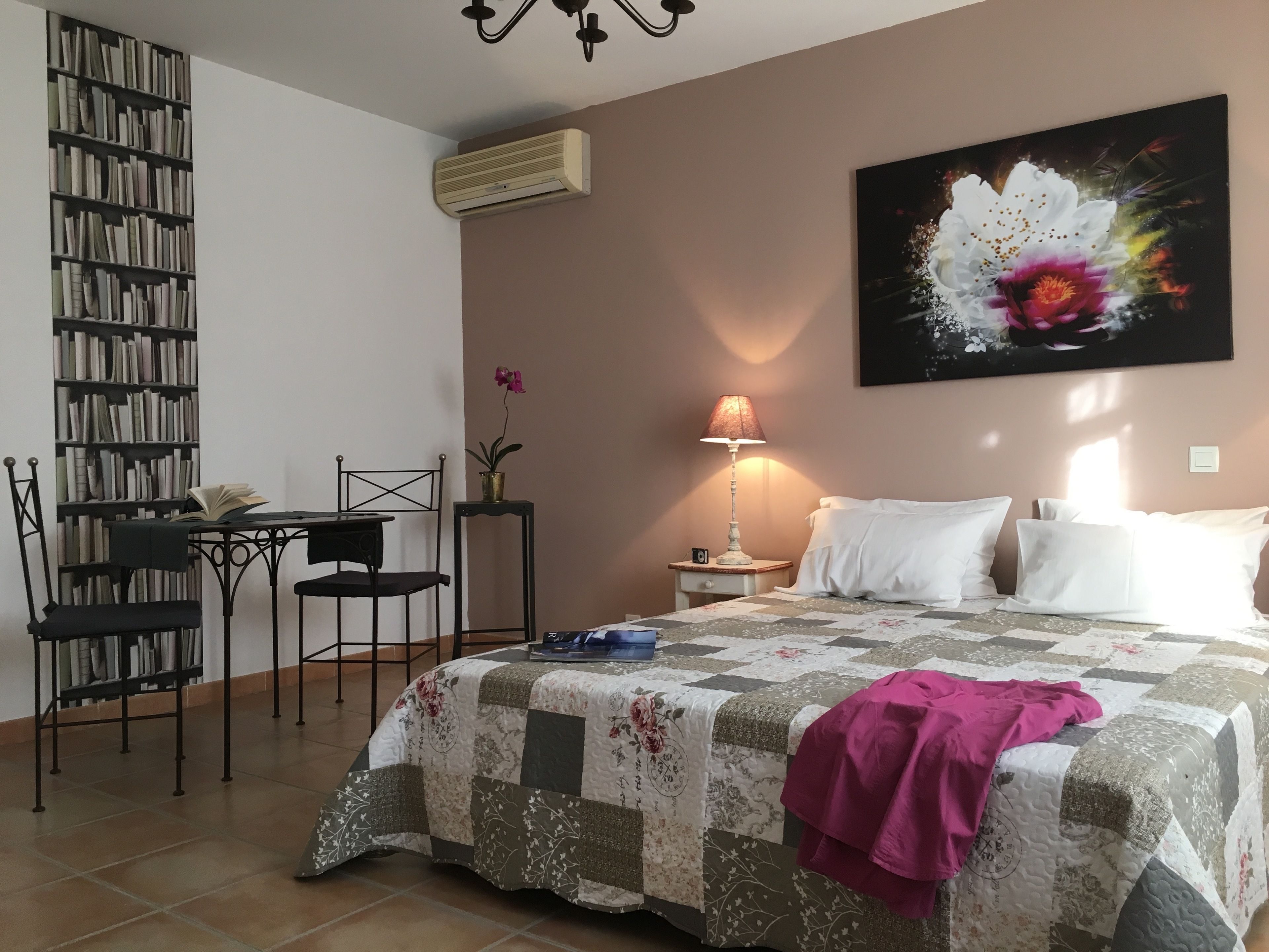 superior double room | premium bedding, individually decorated, individually furnished, desk