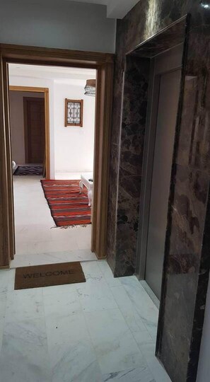 Apartment, 2 Schlafzimmer | Ausblick vom Zimmer