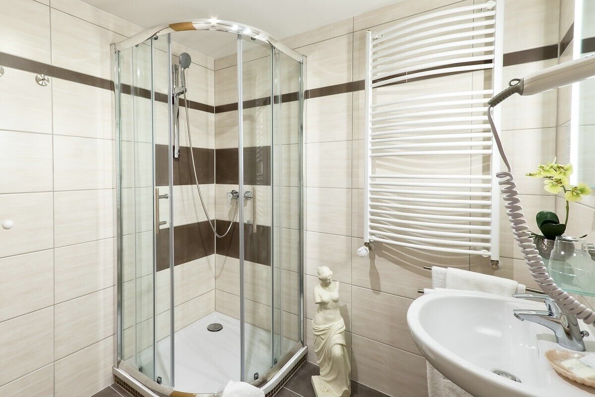 family triple room, 1 bedroom | desk, soundproofing, free wifi, bed sheets