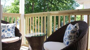 Premium Room, Private Bathroom (Compass Rose - King, Balcony Room) | Terrace/patio