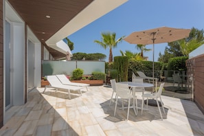 Appartement Confort, 2 chambres, vue jardin | Terrasse/Patio