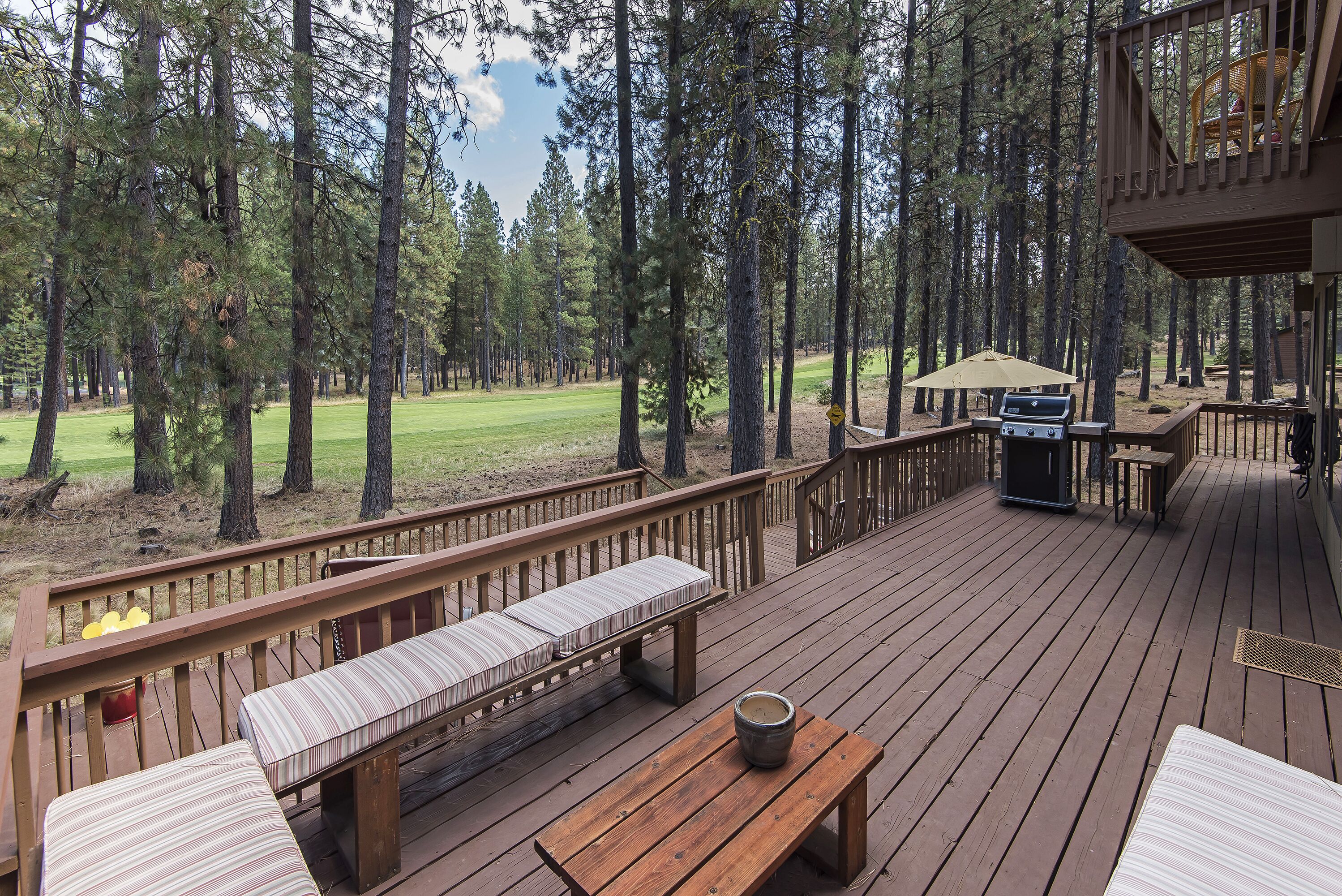 Quiet, relaxing home on GM fairway #7! Walk to Glaze Meadow Rec. Ctr. & Pool
