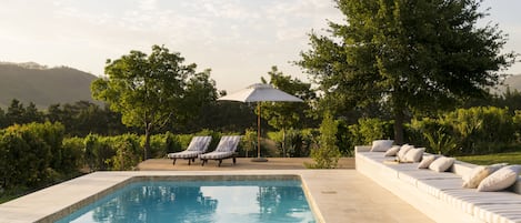 Outdoor pool, sun loungers