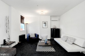 Interior - BlancNoir Bed & Breakfast (Baltimore)