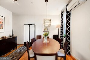Interior detail - BlancNoir Bed & Breakfast (Baltimore)
