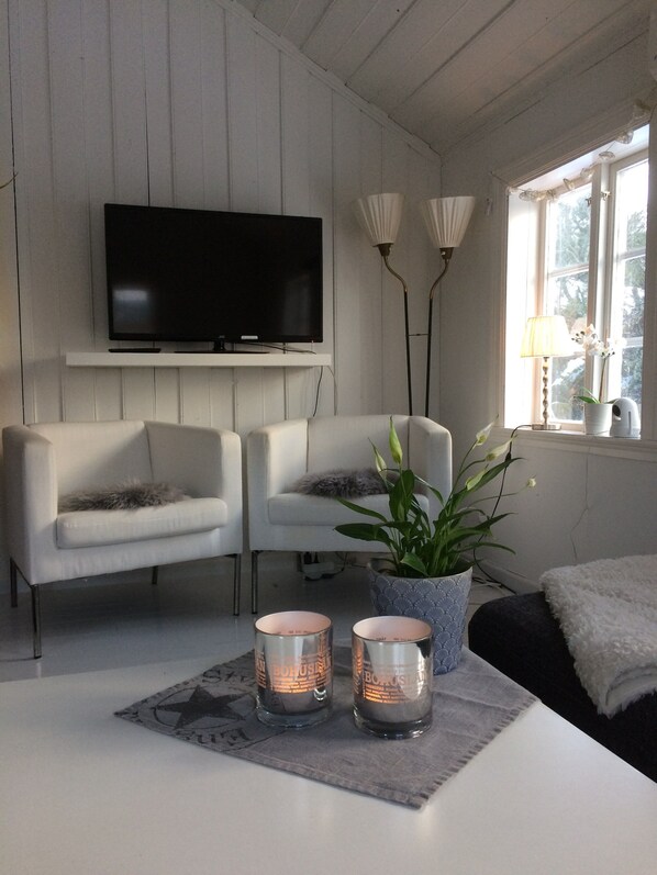 House, 2 Bedrooms | Living room