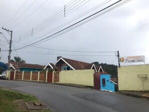 Fachada da propriedade