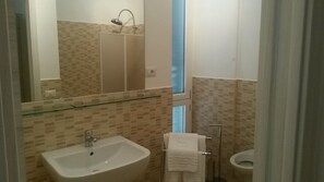 Comfort-Zimmer, Terrasse | Badezimmer