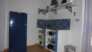 Studio, 1 Queen Bed | Room amenity