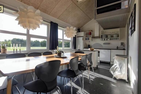 Standard Twin Room | Shared kitchen | Shared fridge, shared microwave, oven, stovetop