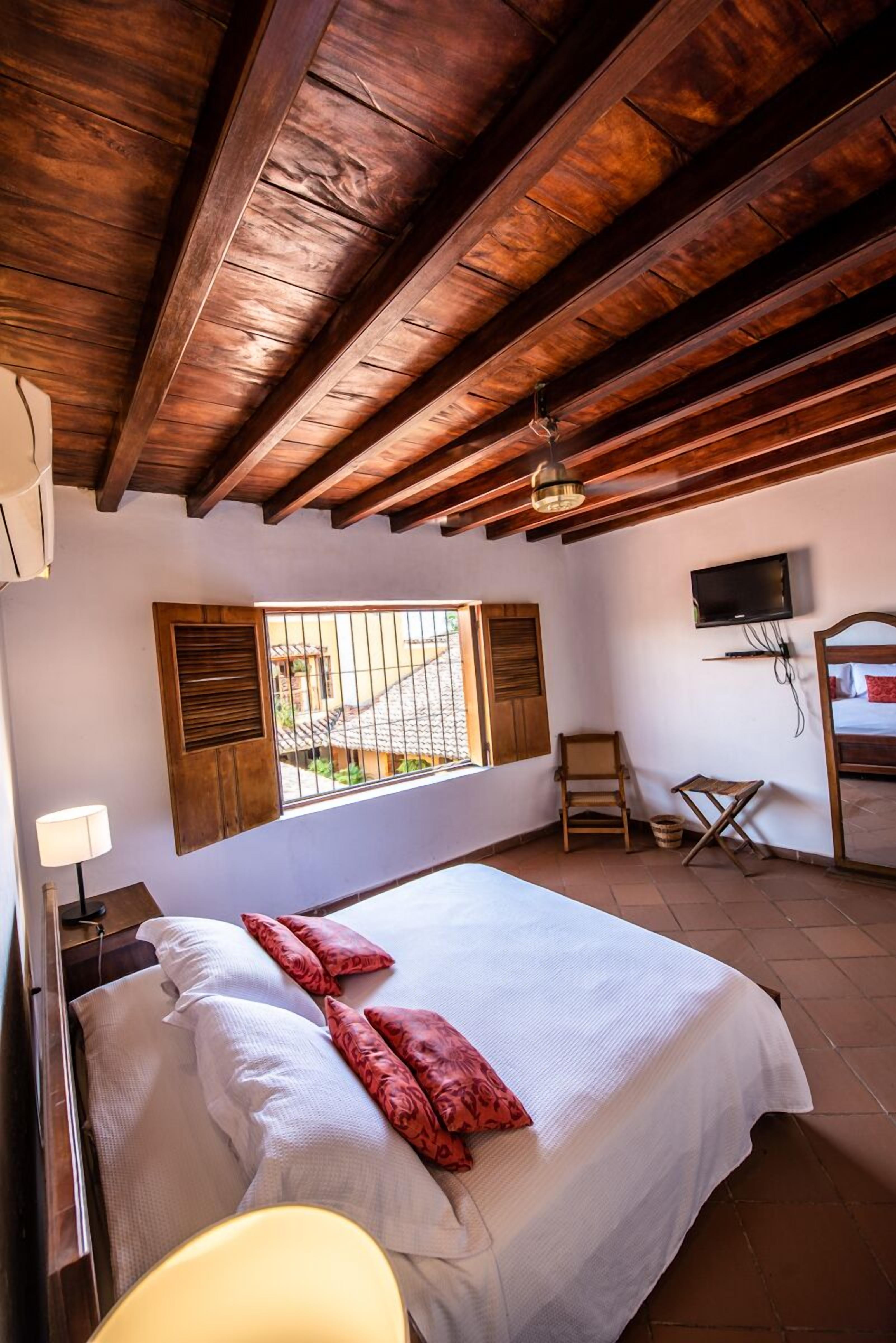 luxury suite, 1 king bed | in-room safe, free cots/infant beds, rollaway beds, free wifi