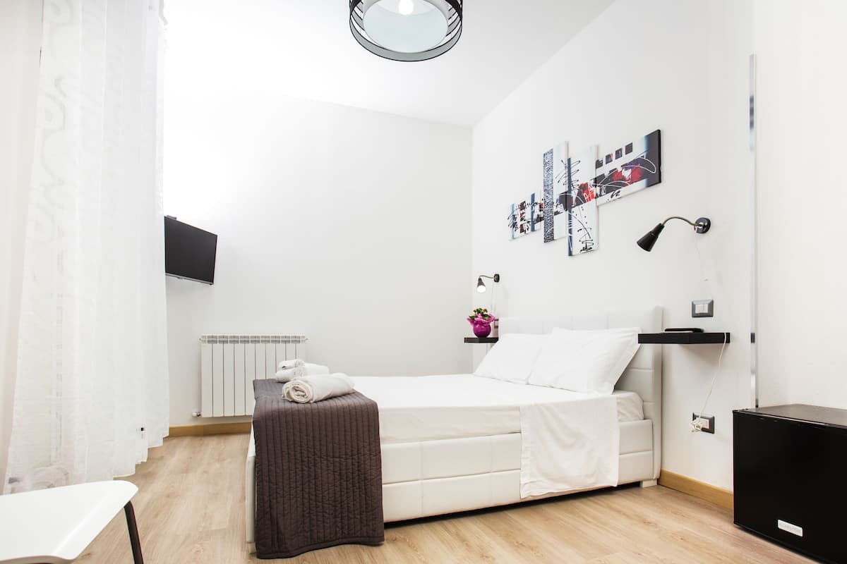 Basic Double Room