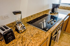 Apartment, 2 Bedrooms | Private kitchen | Full-size fridge, microwave, oven, stovetop