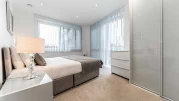 Apartment, 2 Bedrooms | Soundproofing, iron/ironing board, free WiFi, bed sheets