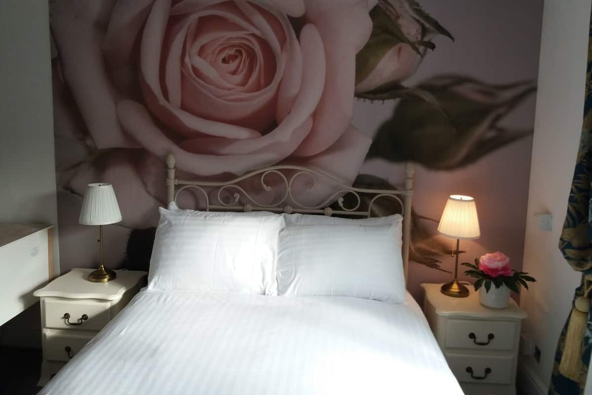 LETS River Court Apartment- Regency