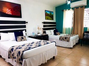 Standard Double or Twin Room, 2 Double Beds | 1 bedroom, premium bedding, iron/ironing board, free WiFi - Eventuality Bed and Breakfast (Kingston)