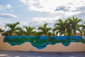 Pintu masuk properti