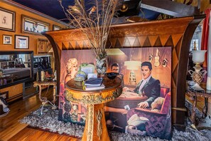 Reception - Come Friday Cottages on the Bay (Bacliff)
