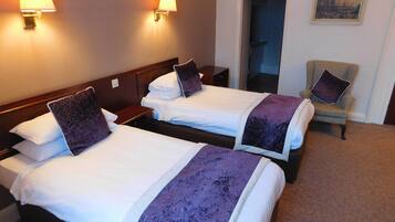 Twin Room, Private Bathroom | Free WiFi, bed sheets