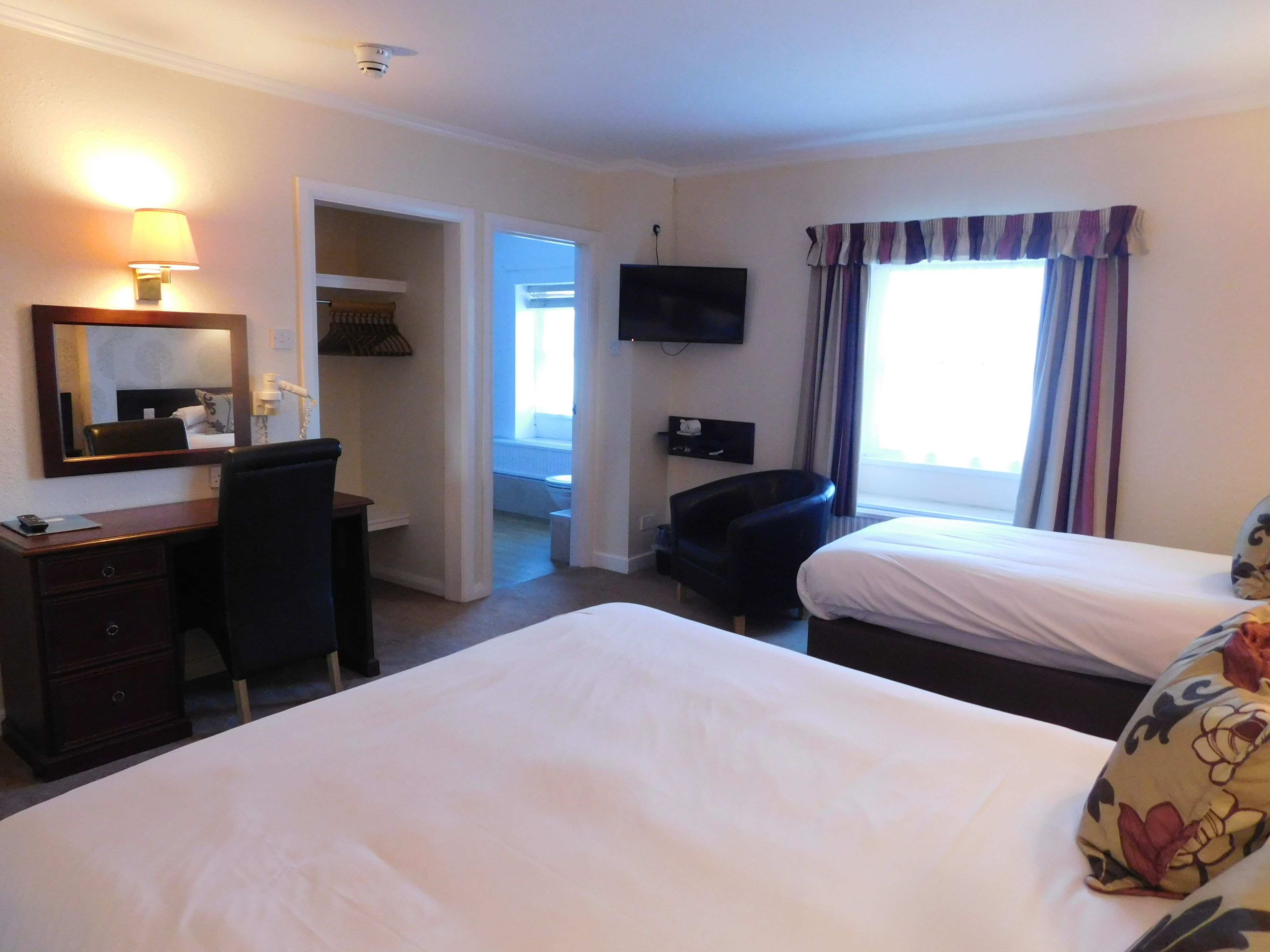 family room, private bathroom | free wifi, bed sheets