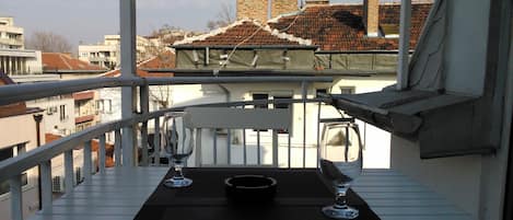 City Apartment, 1 Queen Bed with Sofa bed | Balcony